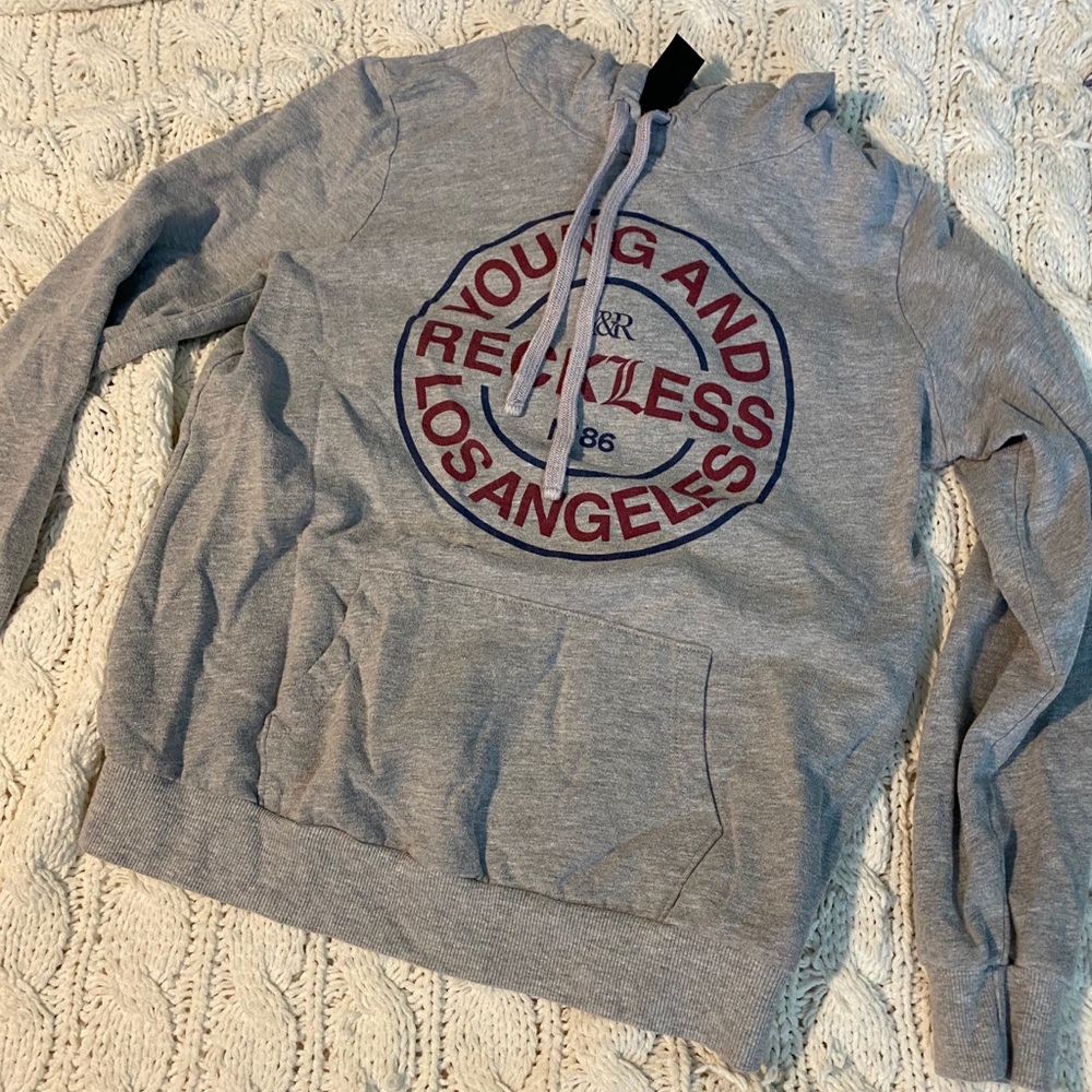 young & rckless pullover